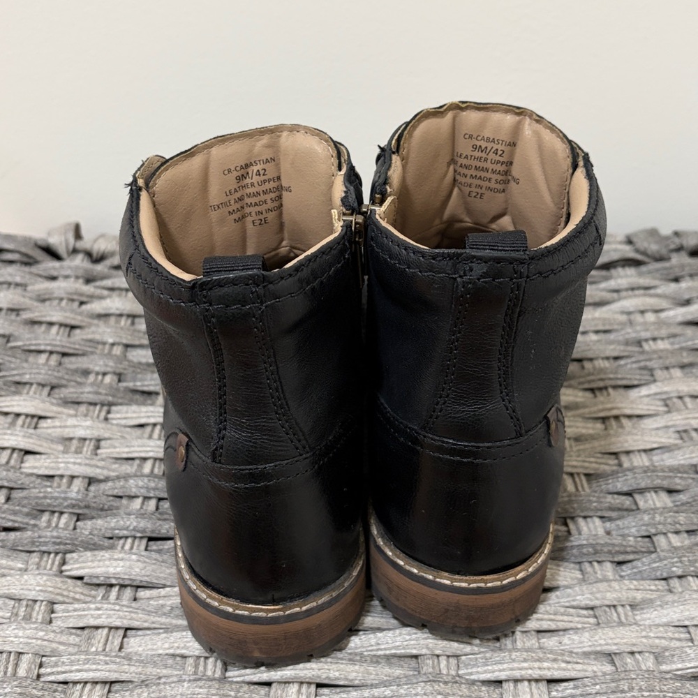 Boots - Picture 4 of 11